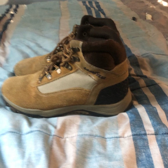 Brown size 11 boots - Picture 2 of 4